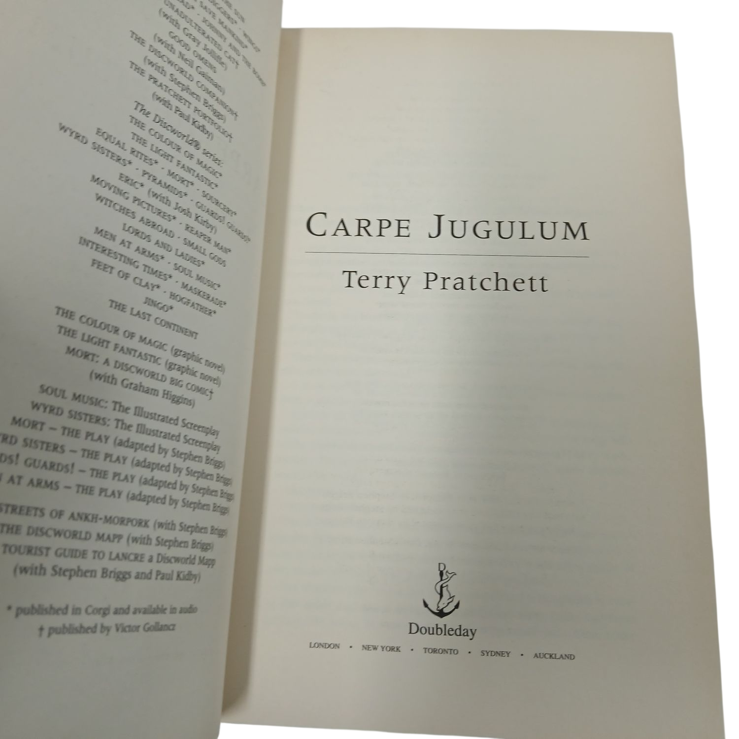 Terry Pratchett - Carpe Jugulum (Discworld Hardcover) 1st Edition 1998